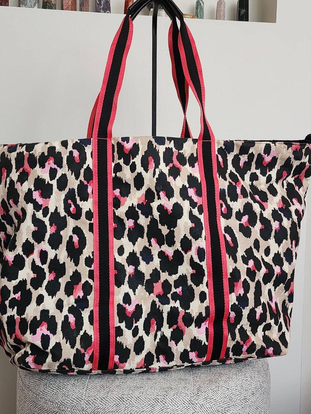 Victoria's Secret Pink Leopard Canvas Tote Bag Msrp $68 NWT - Picture 4 of 6